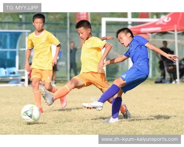 足球训练中的小范围对抗赛与技战术训练